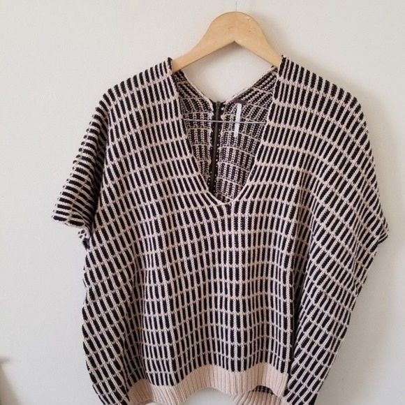 Free People Something Special Poncho - Picture 7 of 16